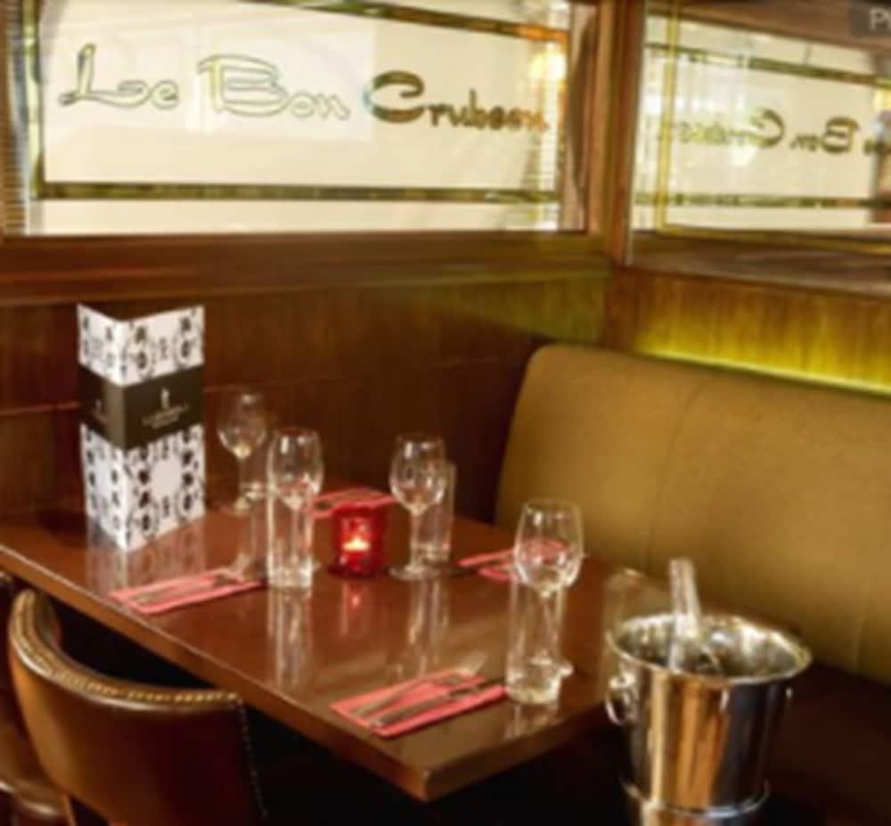 Celtic Lodge Guesthouse - Restaurant & Bar Dublin Exterior foto